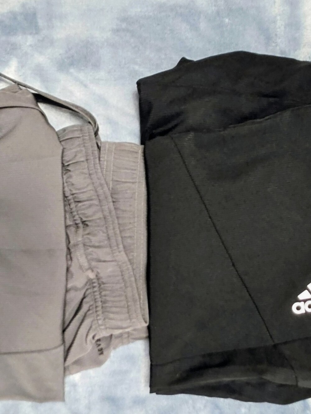 Adidas Mens Medium Black and Gray Jogger Sweatpants.
